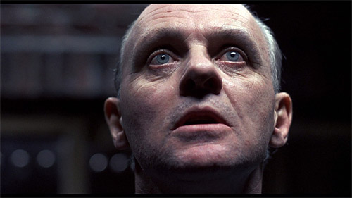 Anthony Hopkins interprète Hannibal Lecter dans Le Silence des Agneaux — prototype du Serial Killer exceptionnellement intelligent et d'une perversité diabolique